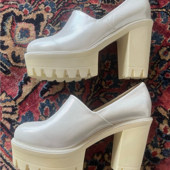 Chunky Platform Slip On Shoes! Shiny White. Size 39 - Picture 5 of 10